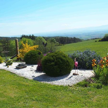 Apartamento Au Bouillat D Anty Châtel-Guyon Exterior foto